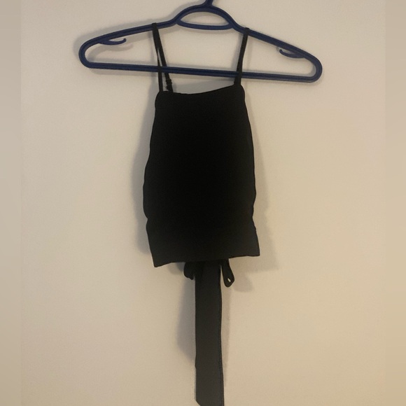 Going Out Crop Top - Picture 5 of 8